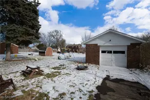 151 Regent St, Campbell, OH 44405 - Photo 18