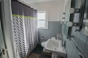 151 Regent St, Campbell, OH 44405 - Photo 14