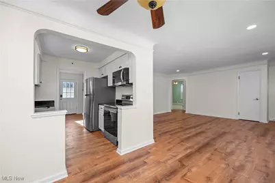 3325 Commonwealth Drive, Parma, OH 44134 - Photo 8