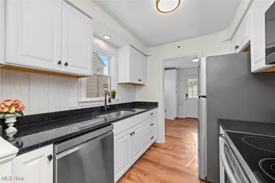 3325 Commonwealth Drive, Parma, OH 44134 - Photo 14