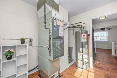 3325 Commonwealth Drive, Parma, OH 44134 - Photo 18