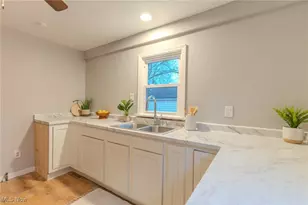 2028 St Elmo Ave NE, Canton, OH 44714 - Photo 2