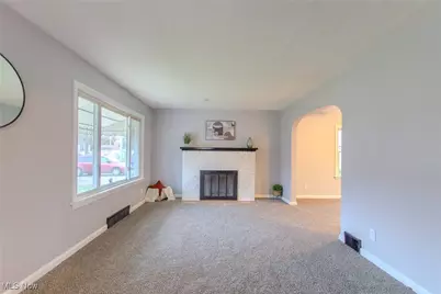2028 Saint Elmo Avenue NE, Canton, OH 44714 - Photo 6
