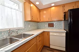 7636 Walnut Dr, Chippewa Lake, OH 44215 - Photo 6