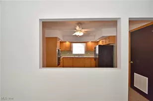 7636 Walnut Dr, Chippewa Lake, OH 44215 - Photo 8