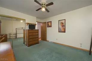 868 Saul Dr, Hubbard, OH 44425 - Photo 18