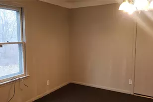 920 Shehy St, Youngstown, OH 44506 - Photo 8