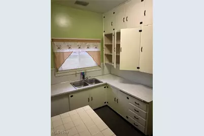 231 E 6th Street, Warsaw, OH 43844 - Photo 2