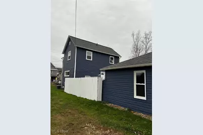224 7th Street NW, Barberton, OH 44203 - Photo 32