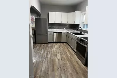 224 7th Street NW, Barberton, OH 44203 - Photo 8