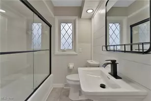 2139 Cranbrook Dr, Youngstown, OH 44511 - Photo 20