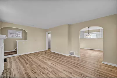 2217 E 32nd Street, Lorain, OH 44055 - Photo 6