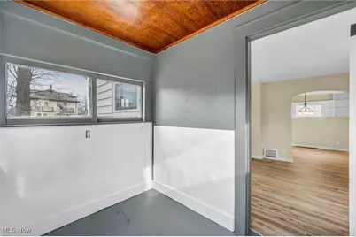 2217 E 32nd Street, Lorain, OH 44055 - Photo 10