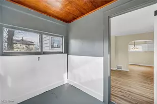 2217 E 32nd St, Lorain, OH 44055 - Photo 10
