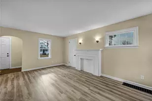 2217 E 32nd St, Lorain, OH 44055 - Photo 8