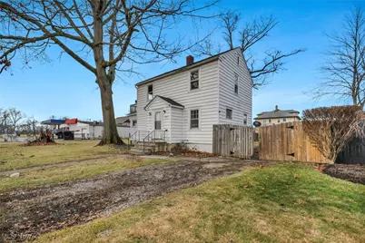 2217 E 32nd Street, Lorain, OH 44055 - Photo 4