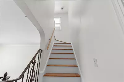 25031 Glenbrook Boulevard, Euclid, OH 44117 - Photo 18