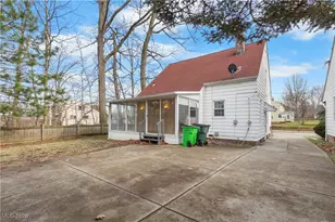 25031 Glenbrook Blvd, Euclid, OH 44117 - Photo 4