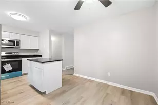 1562 Marlowe Ave, Akron, OH 44313 - Photo 4