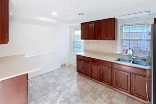 18411 Chagrin Blvd, Huber Heights, OH 44122 - Photo 18