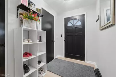 6111 Hollydale Avenue NE, Canton, OH 44721 - Photo 20