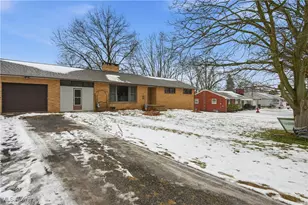 6111 Hollydale Ave NE, Canton, OH 44721 - Photo 2