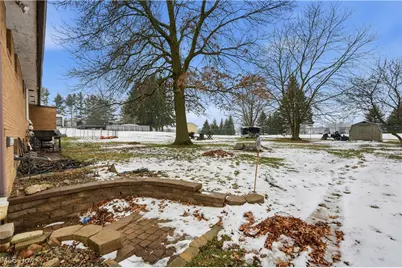 6111 Hollydale Avenue NE, Canton, OH 44721 - Photo 4