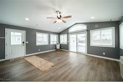 430 E 309th Street, Willowick, OH 44095 - Photo 6