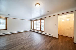 430 E 309th St, Willowick, OH 44095 - Photo 2