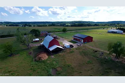 4655 Dundee Strasburg Road NW, Strasburg, OH 44680 - Photo 2