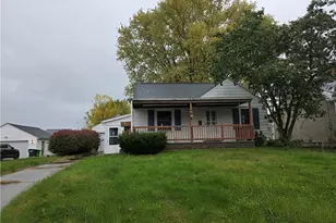 576 23rd St NW, Massillon, OH 44647 - Photo 2