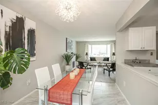 6031 Sunset Dr, Huber Heights, OH 44146 - Photo 8