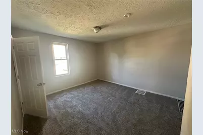 1915 Maple Avenue NE, Canton, OH 44714 - Photo 16