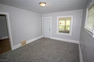 970 Mercer Ave, Akron, OH 44320 - Photo 8