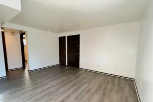 28 Pioneer Dr, Steubenville, OH 43953 - Photo 2