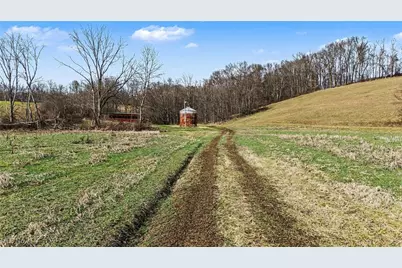 Cr 402, Warsaw, OH 43844 - Photo 36