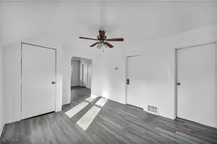 709 E 126th St, Loveland, OH 44108 - Photo 12