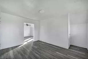 709 E 126th St, Loveland, OH 44108 - Photo 10