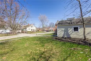 1560 Holmden Rd, South Euclid, OH 44121 - Photo 38