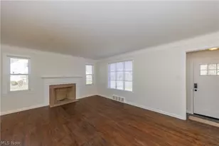 1560 Holmden Rd, South Euclid, OH 44121 - Photo 6