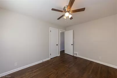 1560 Holmden Road, South Euclid, OH 44121 - Photo 16