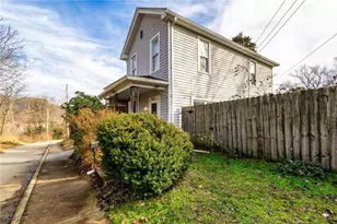 307 Spring St, Toronto, OH 43964 - Photo 2