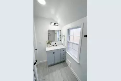 4051 Monticello Boulevard, Cleveland Heights, OH 44121 - Photo 8