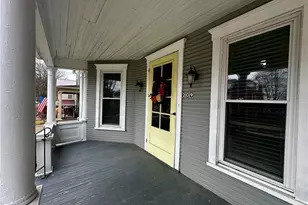 209 Oakwood Ave, Marietta, OH 45750 - Photo 2