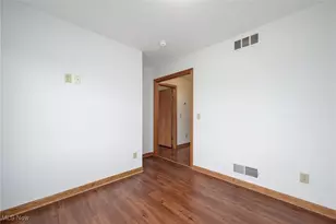 2094 Randolph Rd, Mogadore, OH 44260 - Photo 18