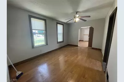 3220 E 48th Street, Loveland, OH 44127 - Photo 8