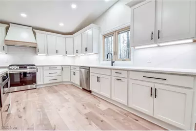 17460 Trillium Drive, Chagrin Falls, OH 44023 - Photo 16