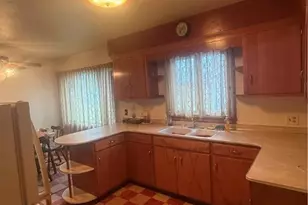 435 Blossom Ave, Campbell, OH 44405 - Photo 10