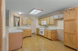 3225 Imrek Dr, Akron, OH 44312 - Photo 8