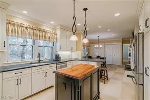 305 Hampshire Rd, Akron, OH 44313 - Photo 18